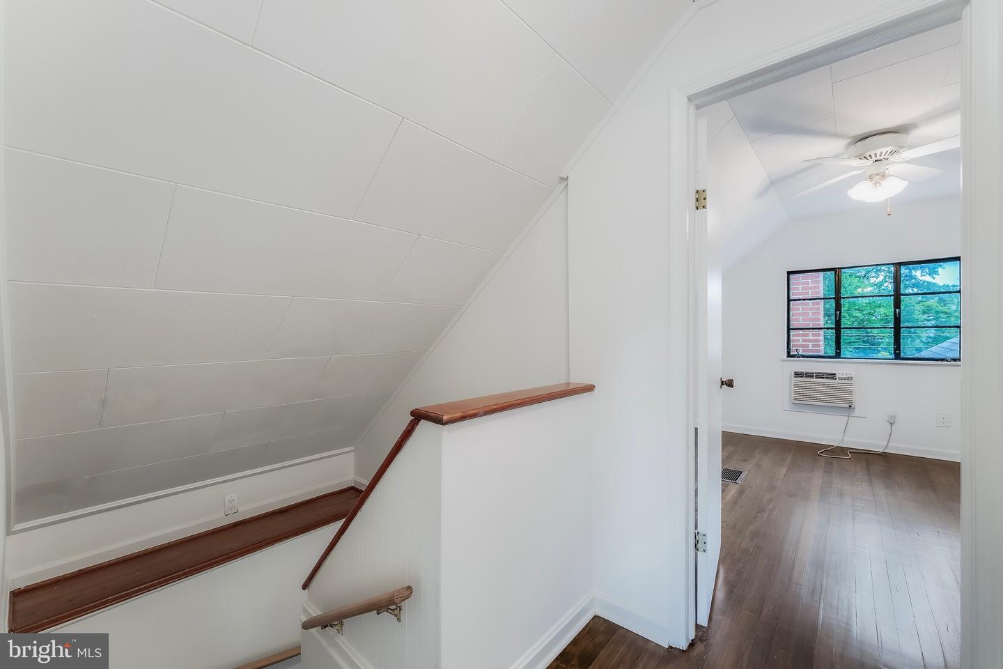 7224 ROOSEVELT AVE, FALLS CHURCH, Virginia 22042, 4 Bedrooms Bedrooms, ,1 BathroomBathrooms,Residential,For sale,7224 ROOSEVELT AVE,VAFX2262020 MLS # VAFX2262020