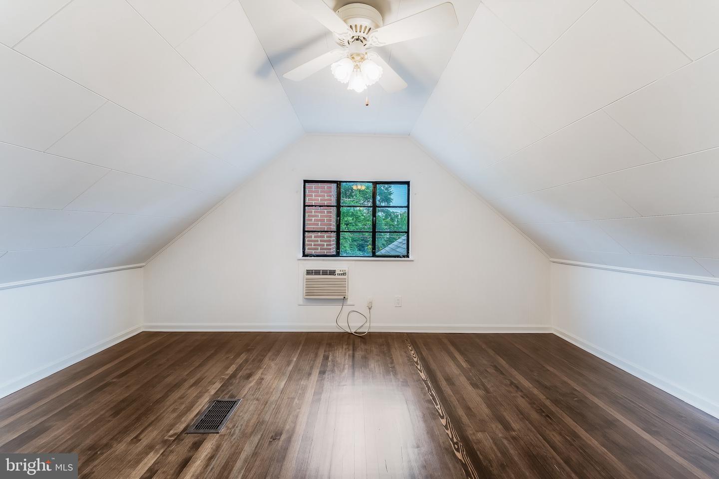 7224 ROOSEVELT AVE, FALLS CHURCH, Virginia 22042, 4 Bedrooms Bedrooms, ,1 BathroomBathrooms,Residential,For sale,7224 ROOSEVELT AVE,VAFX2262020 MLS # VAFX2262020
