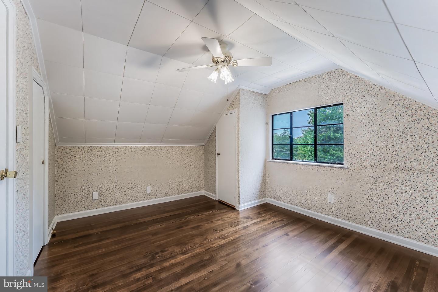 7224 ROOSEVELT AVE, FALLS CHURCH, Virginia 22042, 4 Bedrooms Bedrooms, ,1 BathroomBathrooms,Residential,For sale,7224 ROOSEVELT AVE,VAFX2262020 MLS # VAFX2262020