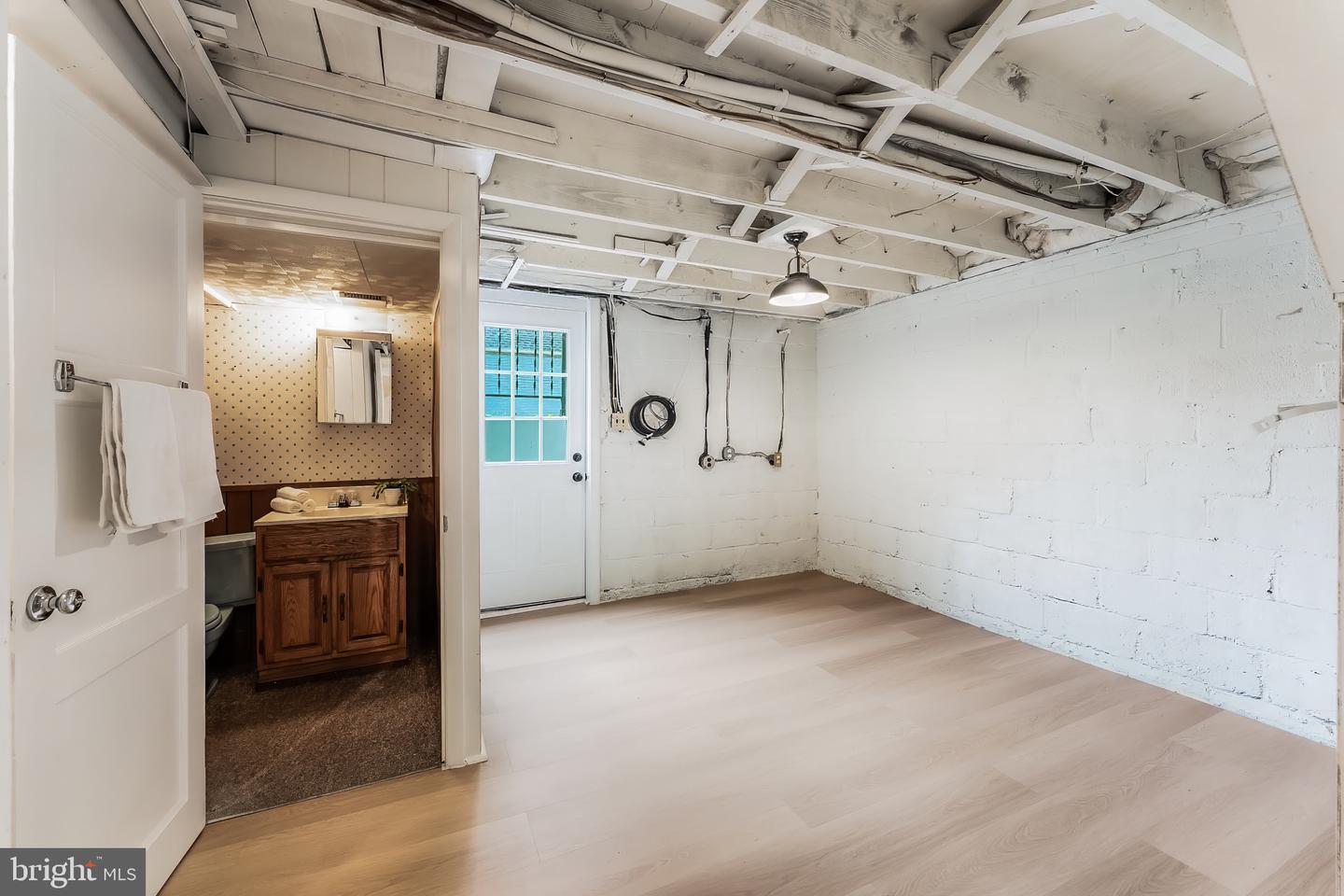 7224 ROOSEVELT AVE, FALLS CHURCH, Virginia 22042, 4 Bedrooms Bedrooms, ,1 BathroomBathrooms,Residential,For sale,7224 ROOSEVELT AVE,VAFX2262020 MLS # VAFX2262020