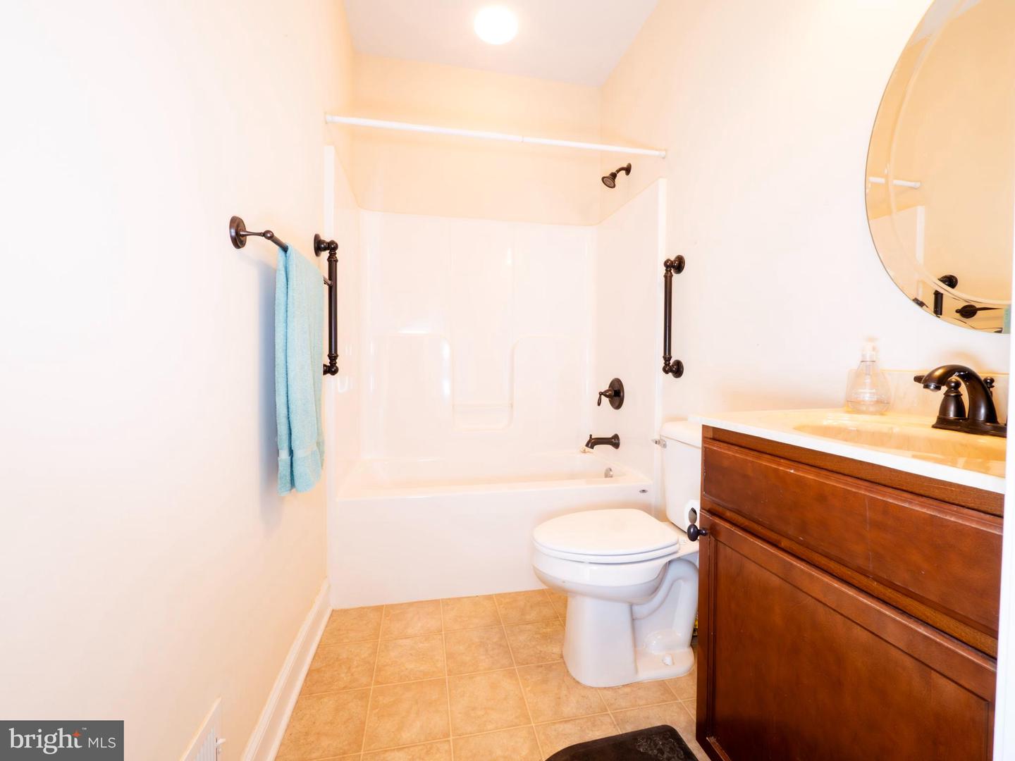 124 HARVEST RIDGE DR, WINCHESTER, Virginia 22601, 4 Bedrooms Bedrooms, ,3 BathroomsBathrooms,Residential,For sale,124 HARVEST RIDGE DR,VAFV2036274 MLS # VAFV2036274