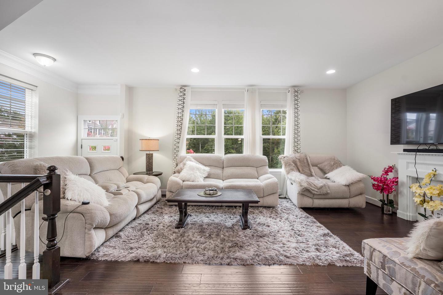 16660 BOLLING BROOK CT, WOODBRIDGE, Virginia 22191, 3 Bedrooms Bedrooms, ,3 BathroomsBathrooms,Residential,For sale,16660 BOLLING BROOK CT,VAPW2102052 MLS # VAPW2102052