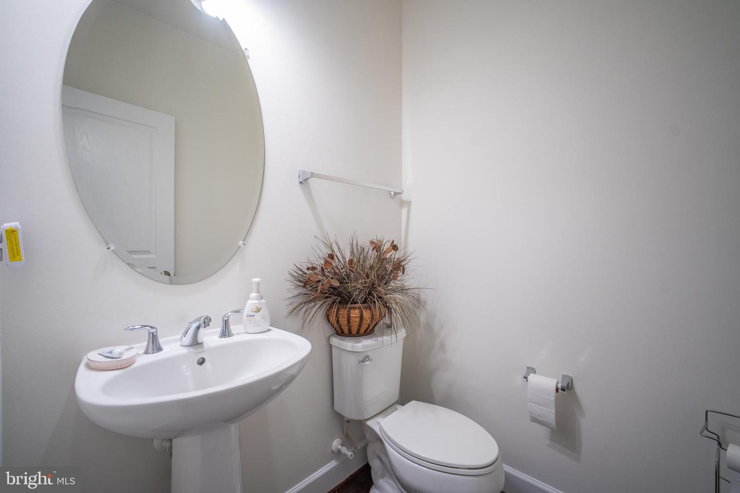 16660 BOLLING BROOK CT, WOODBRIDGE, Virginia 22191, 3 Bedrooms Bedrooms, ,3 BathroomsBathrooms,Residential,For sale,16660 BOLLING BROOK CT,VAPW2102052 MLS # VAPW2102052