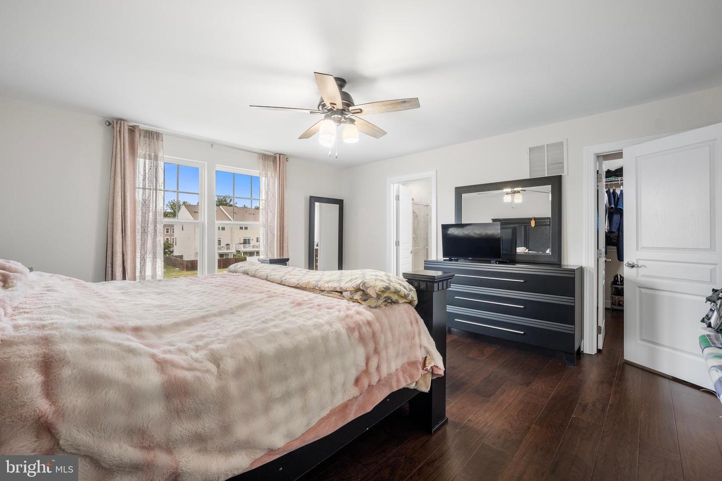 16660 BOLLING BROOK CT, WOODBRIDGE, Virginia 22191, 3 Bedrooms Bedrooms, ,3 BathroomsBathrooms,Residential,For sale,16660 BOLLING BROOK CT,VAPW2102052 MLS # VAPW2102052