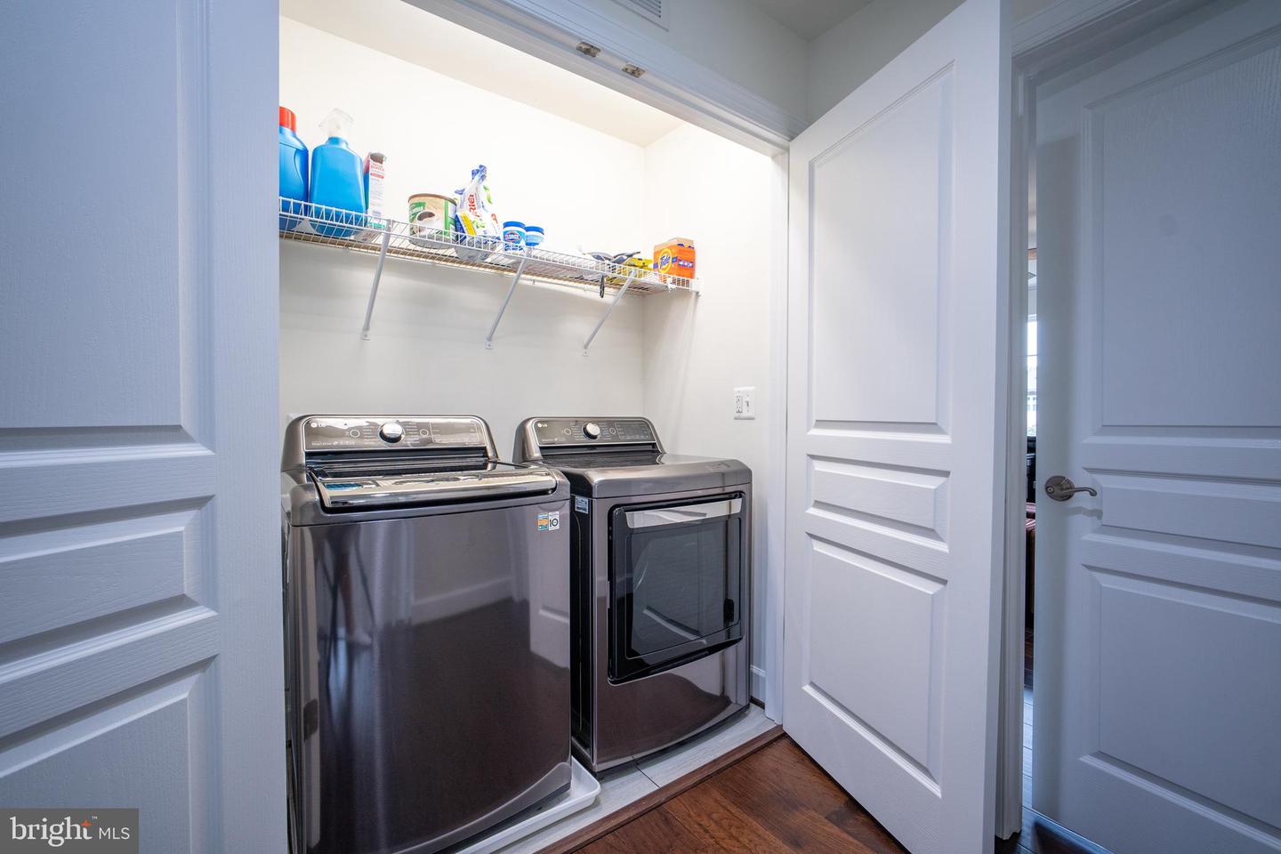 16660 BOLLING BROOK CT, WOODBRIDGE, Virginia 22191, 3 Bedrooms Bedrooms, ,3 BathroomsBathrooms,Residential,For sale,16660 BOLLING BROOK CT,VAPW2102052 MLS # VAPW2102052