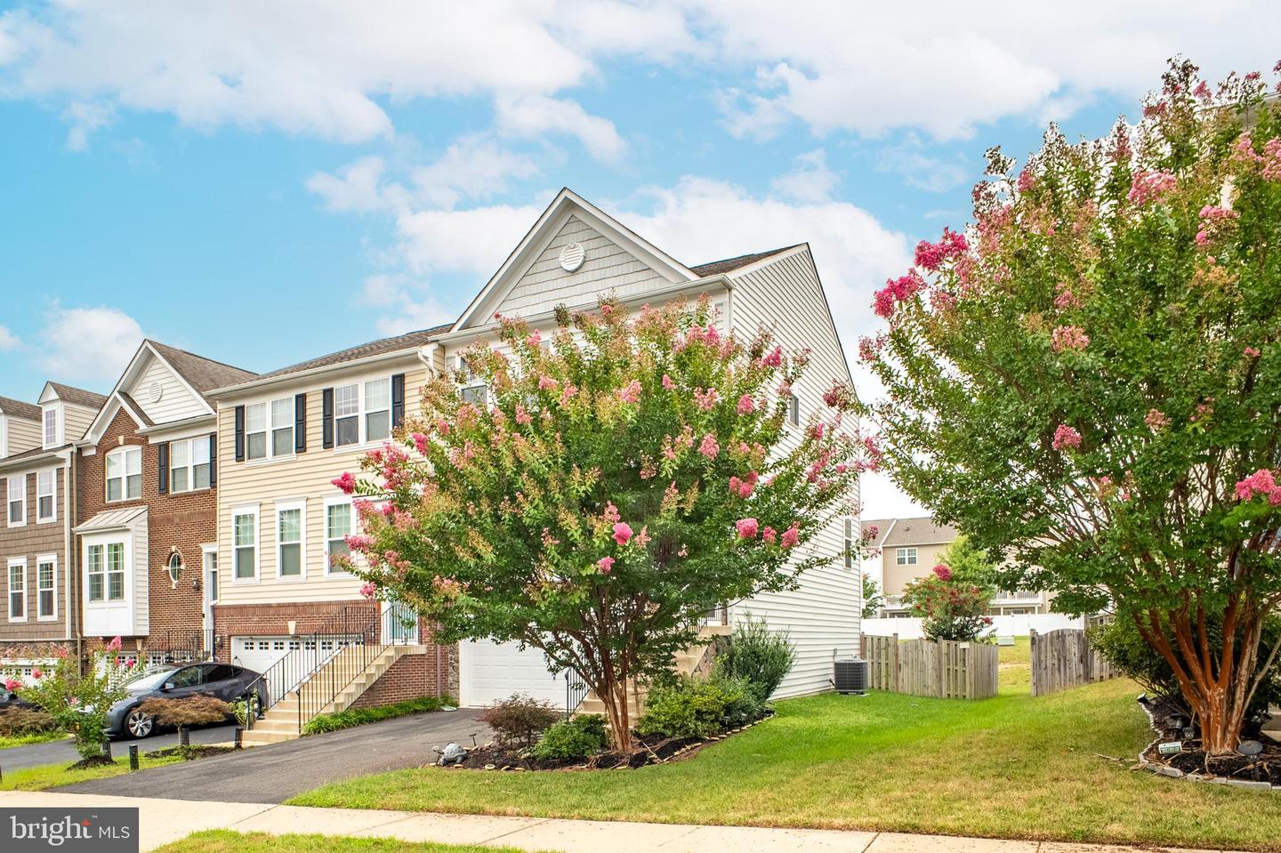 16660 BOLLING BROOK CT, WOODBRIDGE, Virginia 22191, 3 Bedrooms Bedrooms, ,3 BathroomsBathrooms,Residential,For sale,16660 BOLLING BROOK CT,VAPW2102052 MLS # VAPW2102052