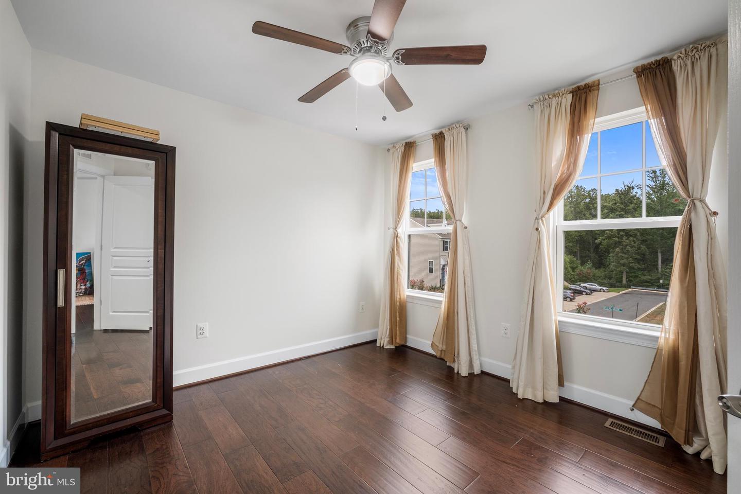 16660 BOLLING BROOK CT, WOODBRIDGE, Virginia 22191, 3 Bedrooms Bedrooms, ,3 BathroomsBathrooms,Residential,For sale,16660 BOLLING BROOK CT,VAPW2102052 MLS # VAPW2102052