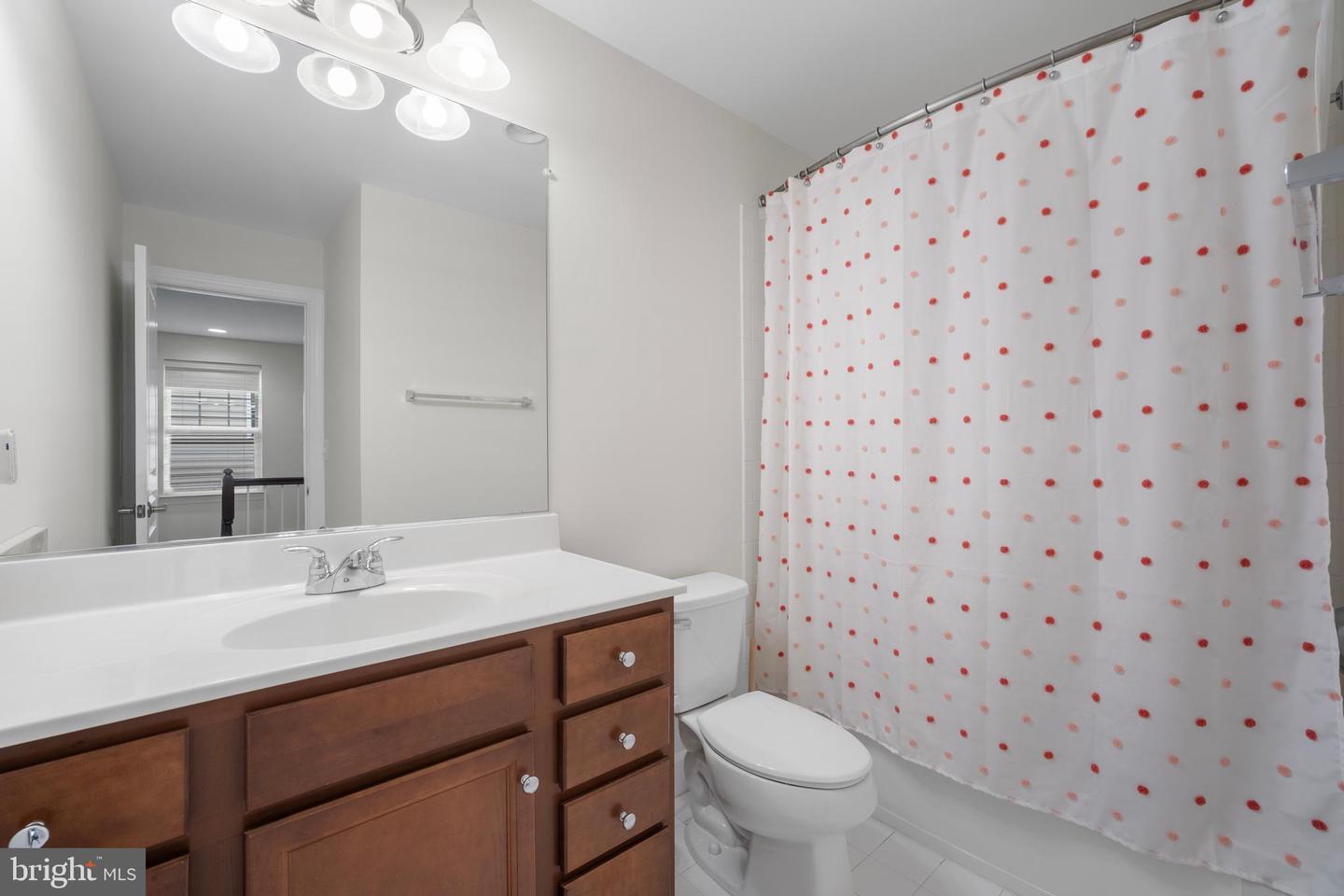 16660 BOLLING BROOK CT, WOODBRIDGE, Virginia 22191, 3 Bedrooms Bedrooms, ,3 BathroomsBathrooms,Residential,For sale,16660 BOLLING BROOK CT,VAPW2102052 MLS # VAPW2102052