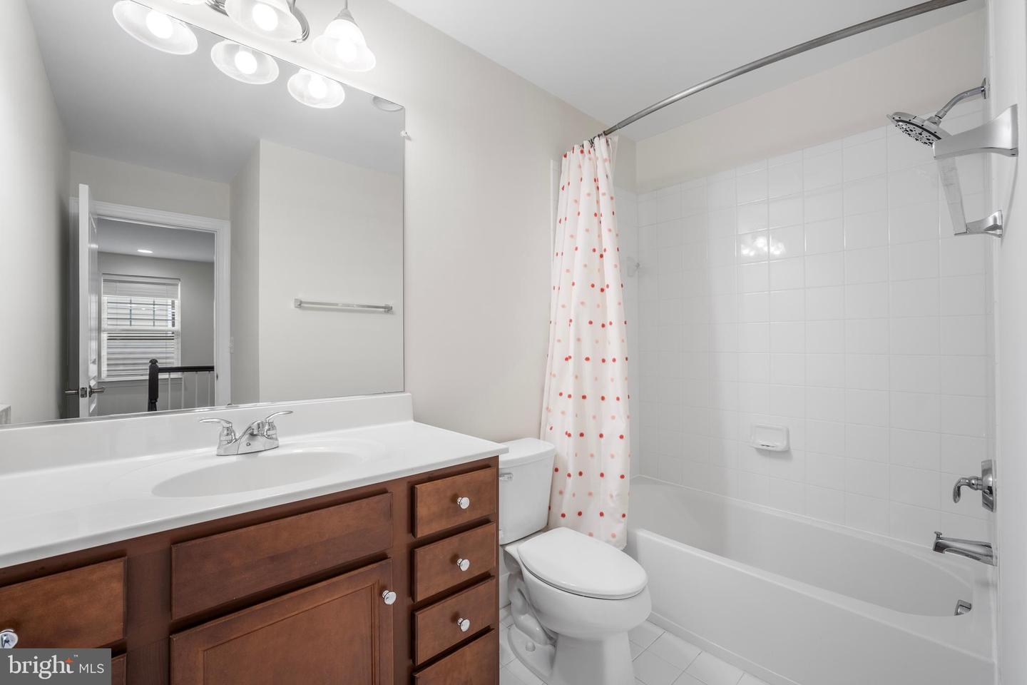 16660 BOLLING BROOK CT, WOODBRIDGE, Virginia 22191, 3 Bedrooms Bedrooms, ,3 BathroomsBathrooms,Residential,For sale,16660 BOLLING BROOK CT,VAPW2102052 MLS # VAPW2102052