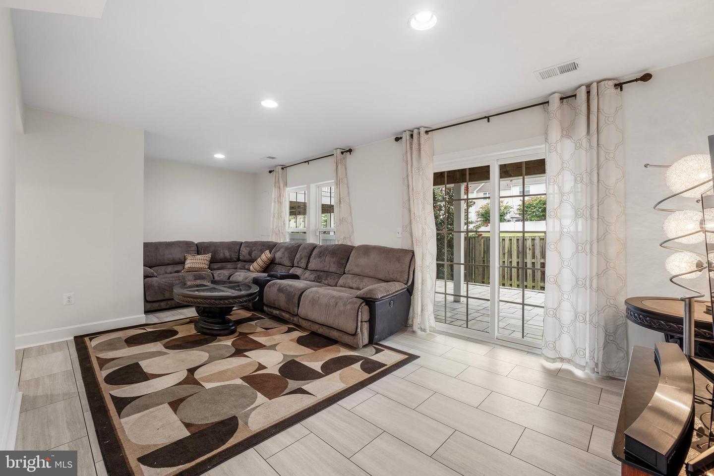 16660 BOLLING BROOK CT, WOODBRIDGE, Virginia 22191, 3 Bedrooms Bedrooms, ,3 BathroomsBathrooms,Residential,For sale,16660 BOLLING BROOK CT,VAPW2102052 MLS # VAPW2102052