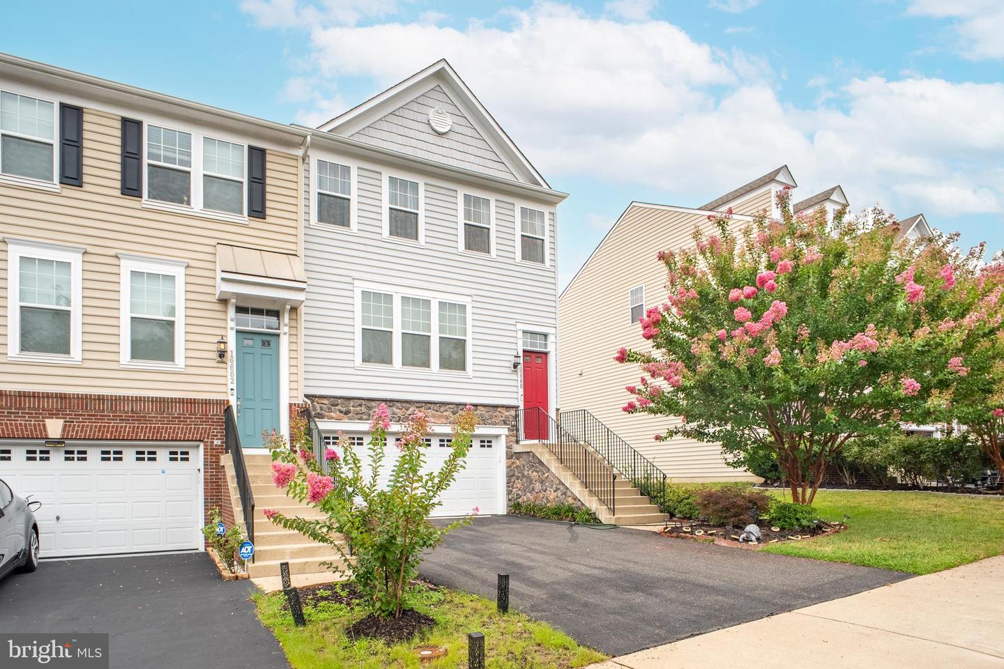 16660 BOLLING BROOK CT, WOODBRIDGE, Virginia 22191, 3 Bedrooms Bedrooms, ,3 BathroomsBathrooms,Residential,For sale,16660 BOLLING BROOK CT,VAPW2102052 MLS # VAPW2102052