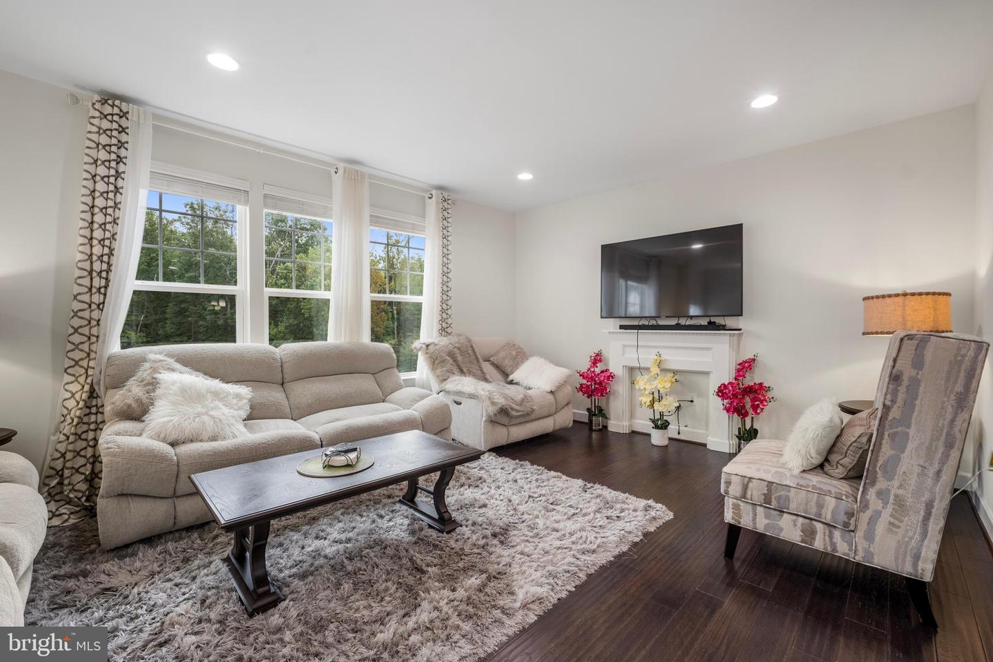 16660 BOLLING BROOK CT, WOODBRIDGE, Virginia 22191, 3 Bedrooms Bedrooms, ,3 BathroomsBathrooms,Residential,For sale,16660 BOLLING BROOK CT,VAPW2102052 MLS # VAPW2102052