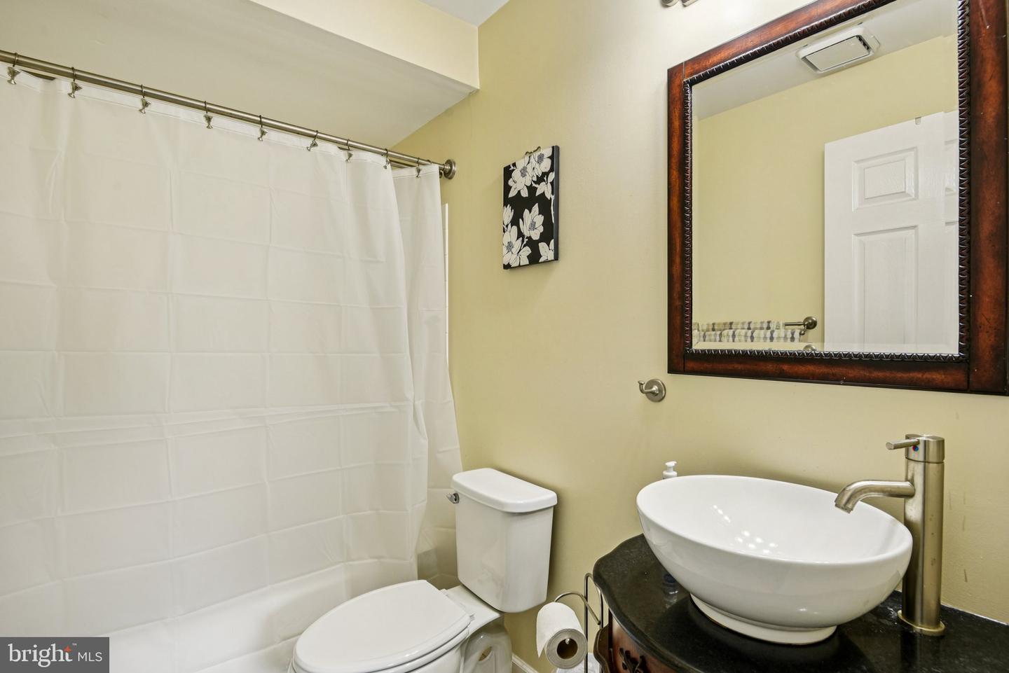 8107 LACY DR #201, MANASSAS, Virginia 20109, 2 Bedrooms Bedrooms, ,2 BathroomsBathrooms,Residential,For sale,8107 LACY DR #201,VAPW2102088 MLS # VAPW2102088