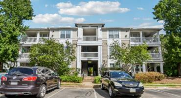 8107 LACY DR #201, MANASSAS, Virginia 20109, 2 Bedrooms Bedrooms, ,2 BathroomsBathrooms,Residential,For sale,8107 LACY DR #201,VAPW2102088 MLS # VAPW2102088