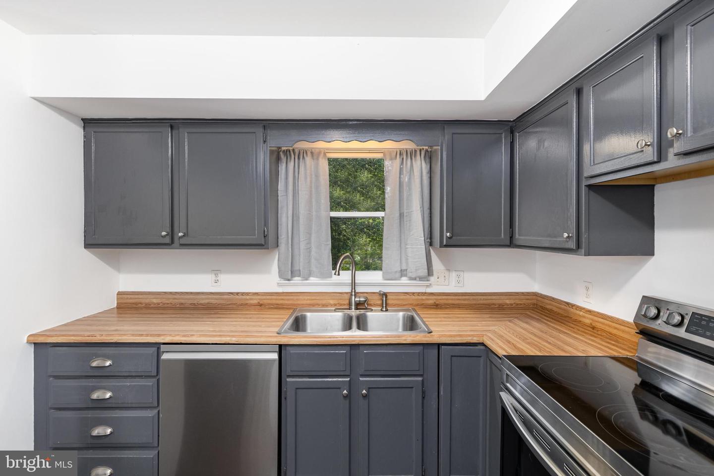 2149 AQUIA DR, STAFFORD, Virginia 22554, 4 Bedrooms Bedrooms, 12 Rooms Rooms,2 BathroomsBathrooms,Residential,For sale,2149 AQUIA DR,VAST2041992 MLS # VAST2041992