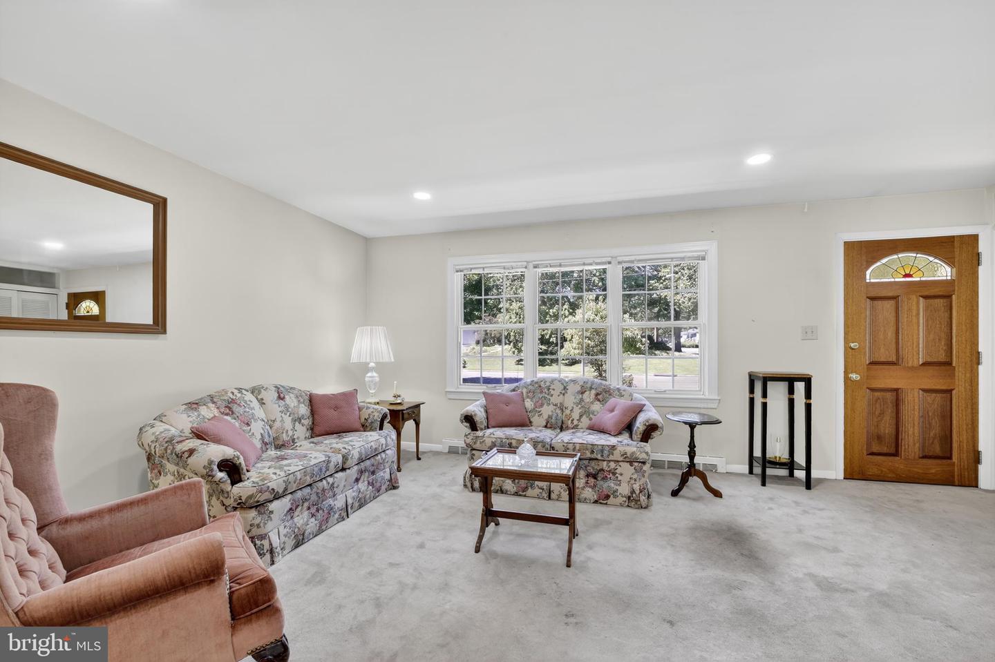 7901 CANDLEWOOD DR, ALEXANDRIA, Virginia 22306, 3 Bedrooms Bedrooms, ,2 BathroomsBathrooms,Residential,For sale,7901 CANDLEWOOD DR,VAFX2262530 MLS # VAFX2262530