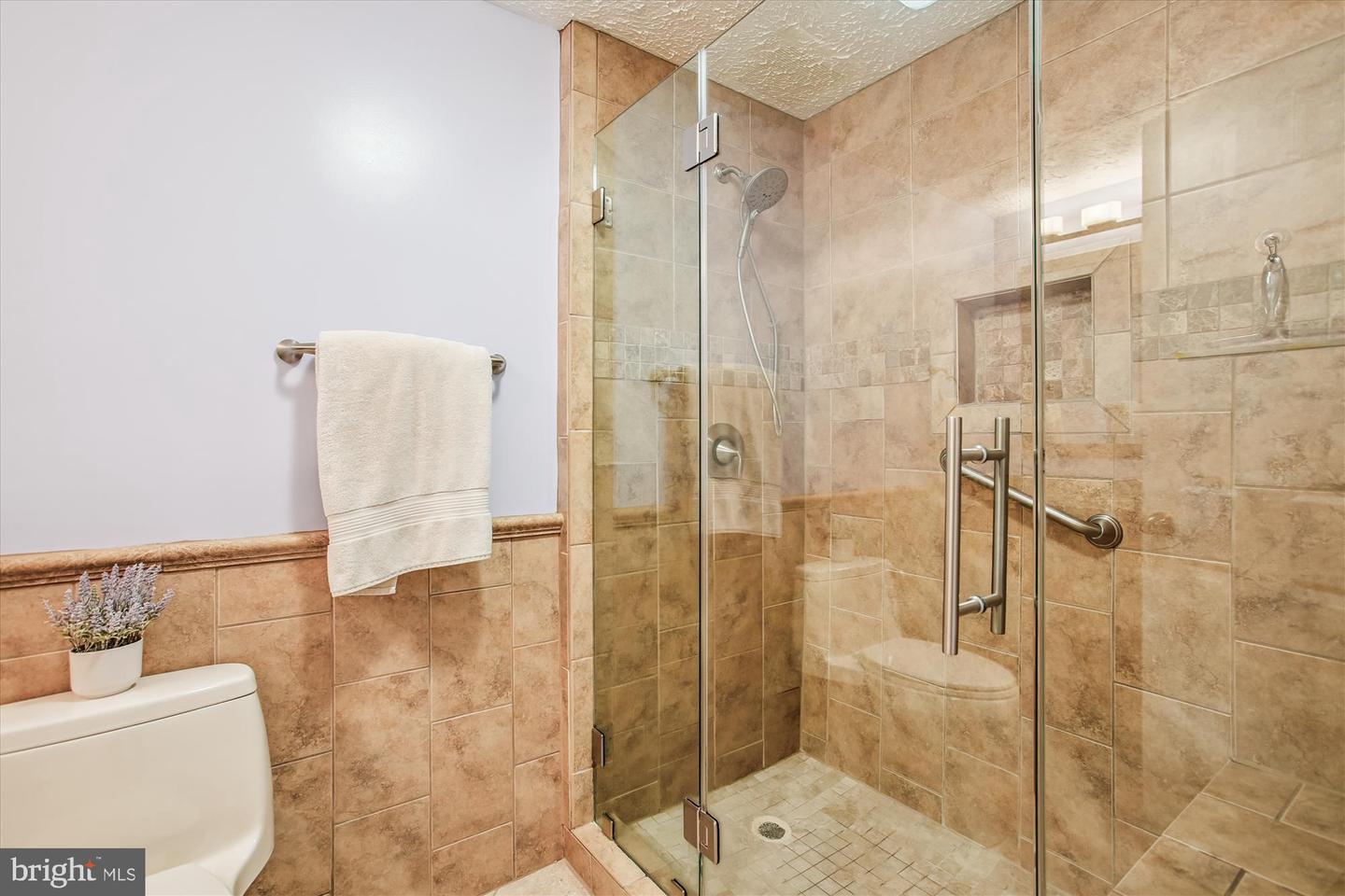15304 IRIS LN, DUMFRIES, Virginia 22025, 5 Bedrooms Bedrooms, ,2 BathroomsBathrooms,Residential,For sale,15304 IRIS LN,VAPW2102132 MLS # VAPW2102132