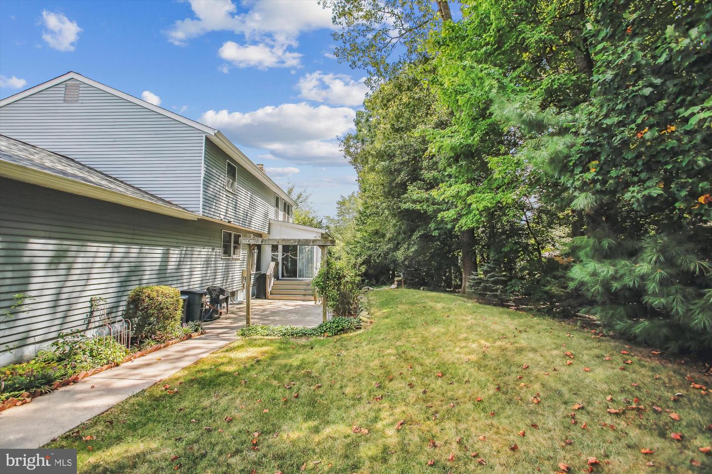 15304 IRIS LN, DUMFRIES, Virginia 22025, 5 Bedrooms Bedrooms, ,2 BathroomsBathrooms,Residential,For sale,15304 IRIS LN,VAPW2102132 MLS # VAPW2102132