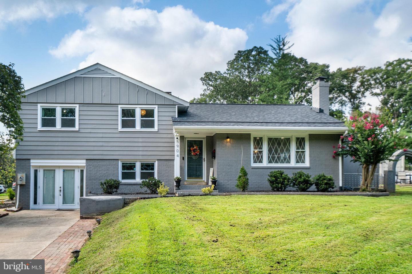 5904 ATTEENTEE RD, SPRINGFIELD, Virginia 22150, 4 Bedrooms Bedrooms, ,3 BathroomsBathrooms,Residential,For sale,5904 ATTEENTEE RD,VAFX2262654 MLS # VAFX2262654
