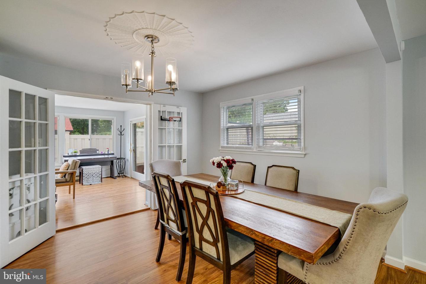 5904 ATTEENTEE RD, SPRINGFIELD, Virginia 22150, 4 Bedrooms Bedrooms, ,3 BathroomsBathrooms,Residential,For sale,5904 ATTEENTEE RD,VAFX2262654 MLS # VAFX2262654