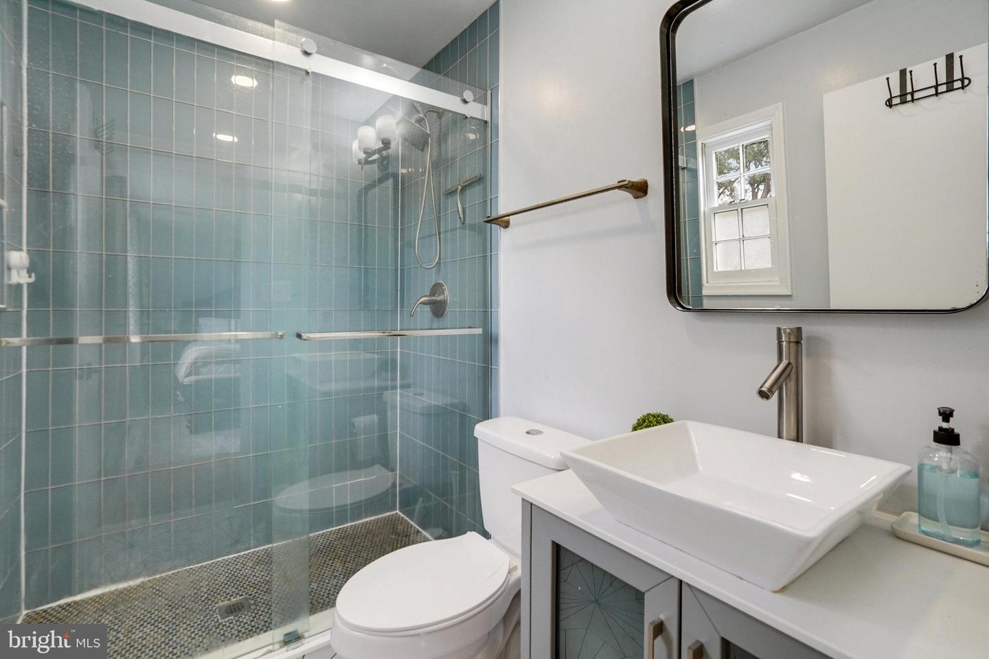5904 ATTEENTEE RD, SPRINGFIELD, Virginia 22150, 4 Bedrooms Bedrooms, ,3 BathroomsBathrooms,Residential,For sale,5904 ATTEENTEE RD,VAFX2262654 MLS # VAFX2262654
