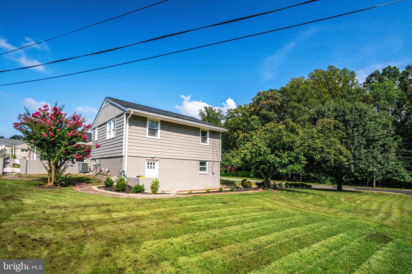5904 ATTEENTEE RD, SPRINGFIELD, Virginia 22150, 4 Bedrooms Bedrooms, ,3 BathroomsBathrooms,Residential,For sale,5904 ATTEENTEE RD,VAFX2262654 MLS # VAFX2262654