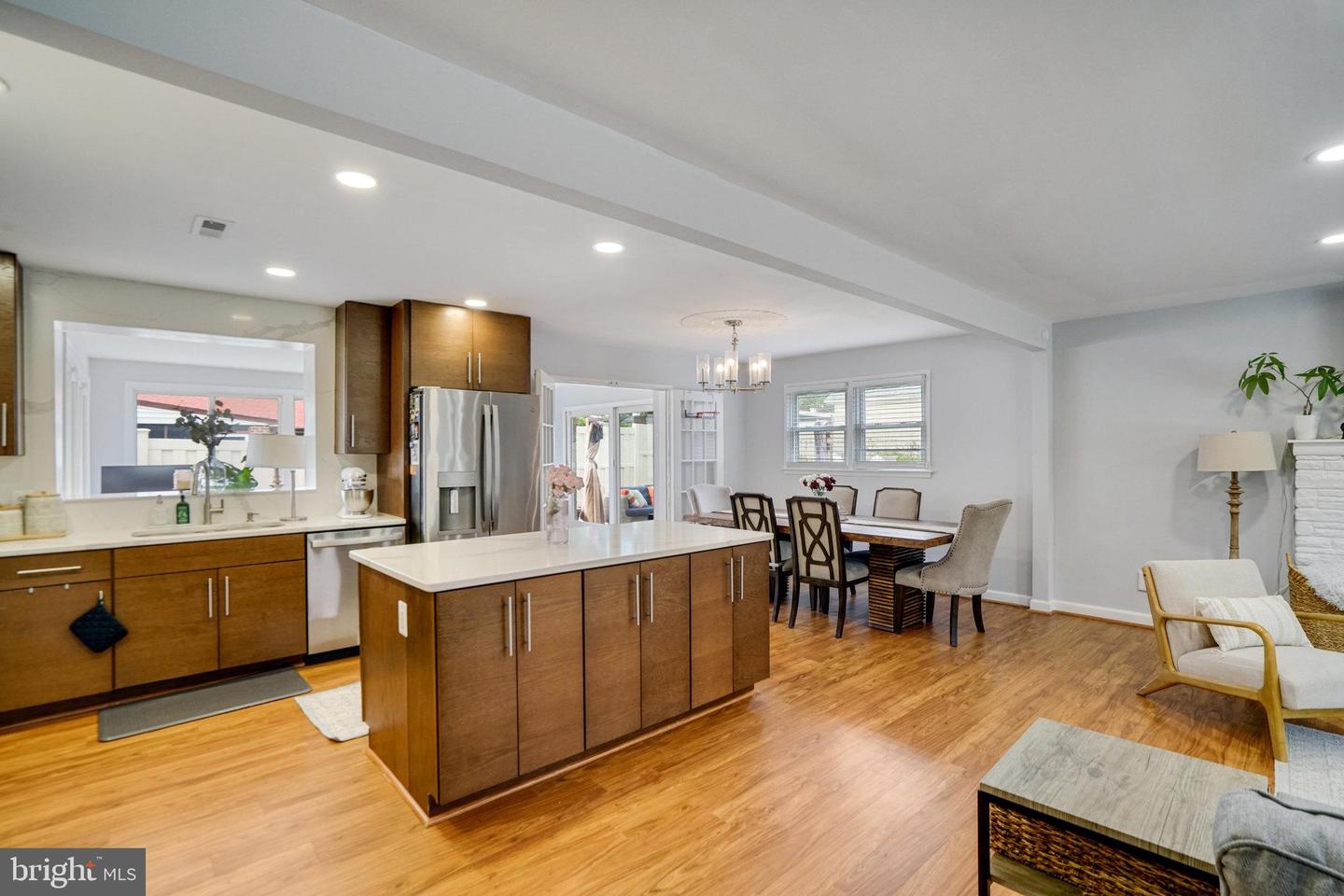 5904 ATTEENTEE RD, SPRINGFIELD, Virginia 22150, 4 Bedrooms Bedrooms, ,3 BathroomsBathrooms,Residential,For sale,5904 ATTEENTEE RD,VAFX2262654 MLS # VAFX2262654