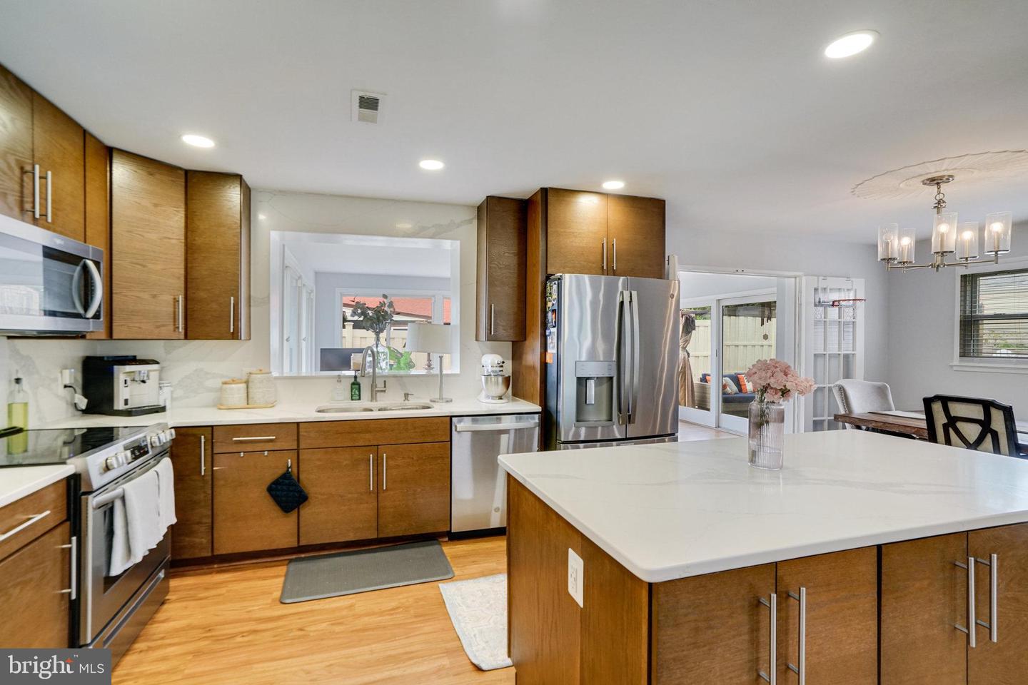 5904 ATTEENTEE RD, SPRINGFIELD, Virginia 22150, 4 Bedrooms Bedrooms, ,3 BathroomsBathrooms,Residential,For sale,5904 ATTEENTEE RD,VAFX2262654 MLS # VAFX2262654