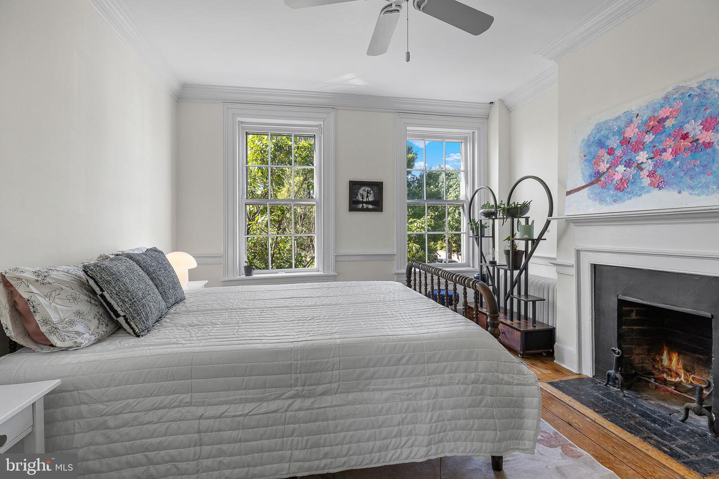 123 DUKE ST, ALEXANDRIA, Virginia 22314, 3 Bedrooms Bedrooms, 12 Rooms Rooms,2 BathroomsBathrooms,Residential,For sale,123 DUKE ST,VAAX2048842 MLS # VAAX2048842