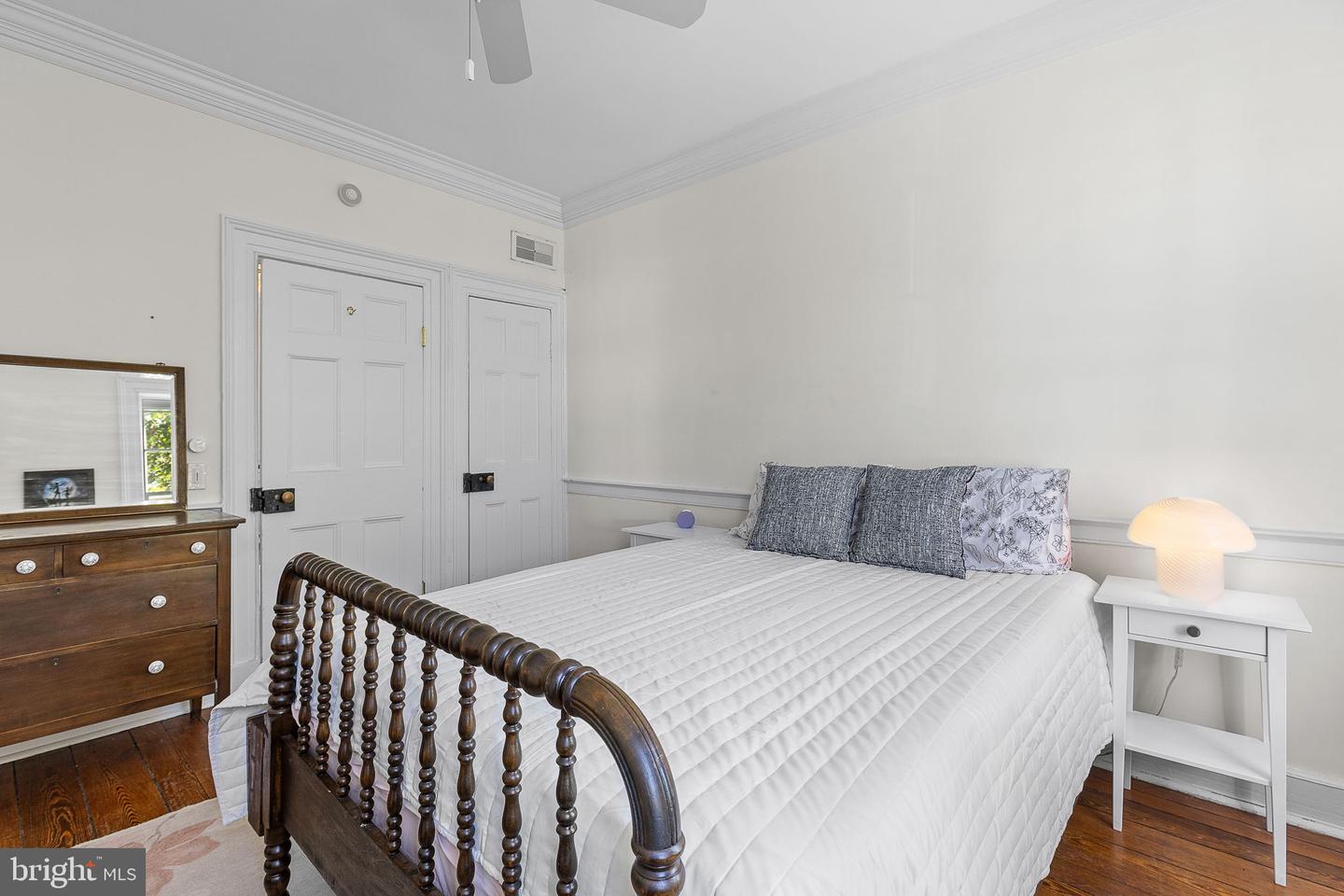 123 DUKE ST, ALEXANDRIA, Virginia 22314, 3 Bedrooms Bedrooms, 12 Rooms Rooms,2 BathroomsBathrooms,Residential,For sale,123 DUKE ST,VAAX2048842 MLS # VAAX2048842