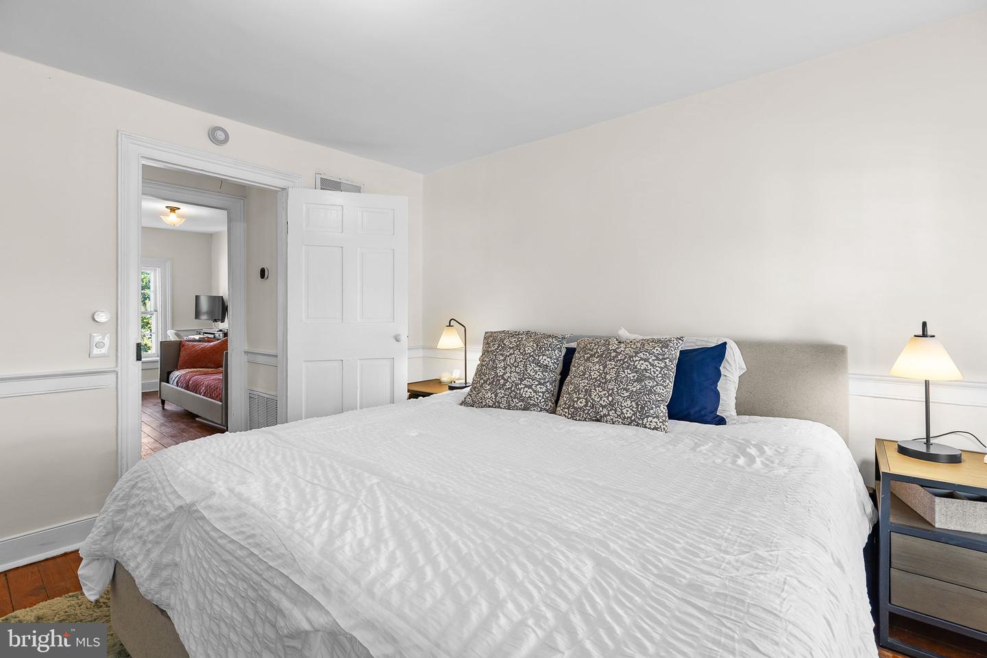 123 DUKE ST, ALEXANDRIA, Virginia 22314, 3 Bedrooms Bedrooms, 12 Rooms Rooms,2 BathroomsBathrooms,Residential,For sale,123 DUKE ST,VAAX2048842 MLS # VAAX2048842