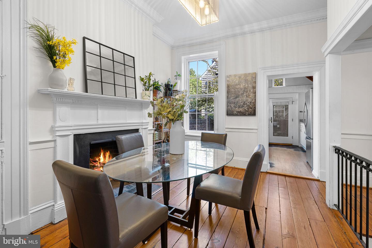 123 DUKE ST, ALEXANDRIA, Virginia 22314, 3 Bedrooms Bedrooms, 12 Rooms Rooms,2 BathroomsBathrooms,Residential,For sale,123 DUKE ST,VAAX2048842 MLS # VAAX2048842