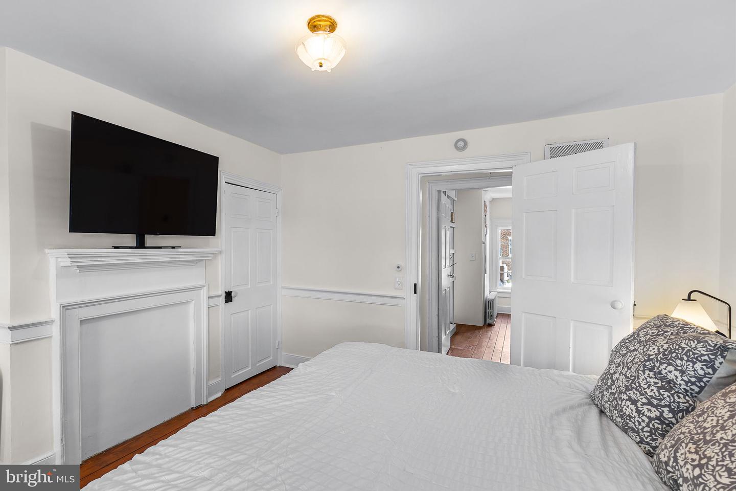 123 DUKE ST, ALEXANDRIA, Virginia 22314, 3 Bedrooms Bedrooms, 12 Rooms Rooms,2 BathroomsBathrooms,Residential,For sale,123 DUKE ST,VAAX2048842 MLS # VAAX2048842