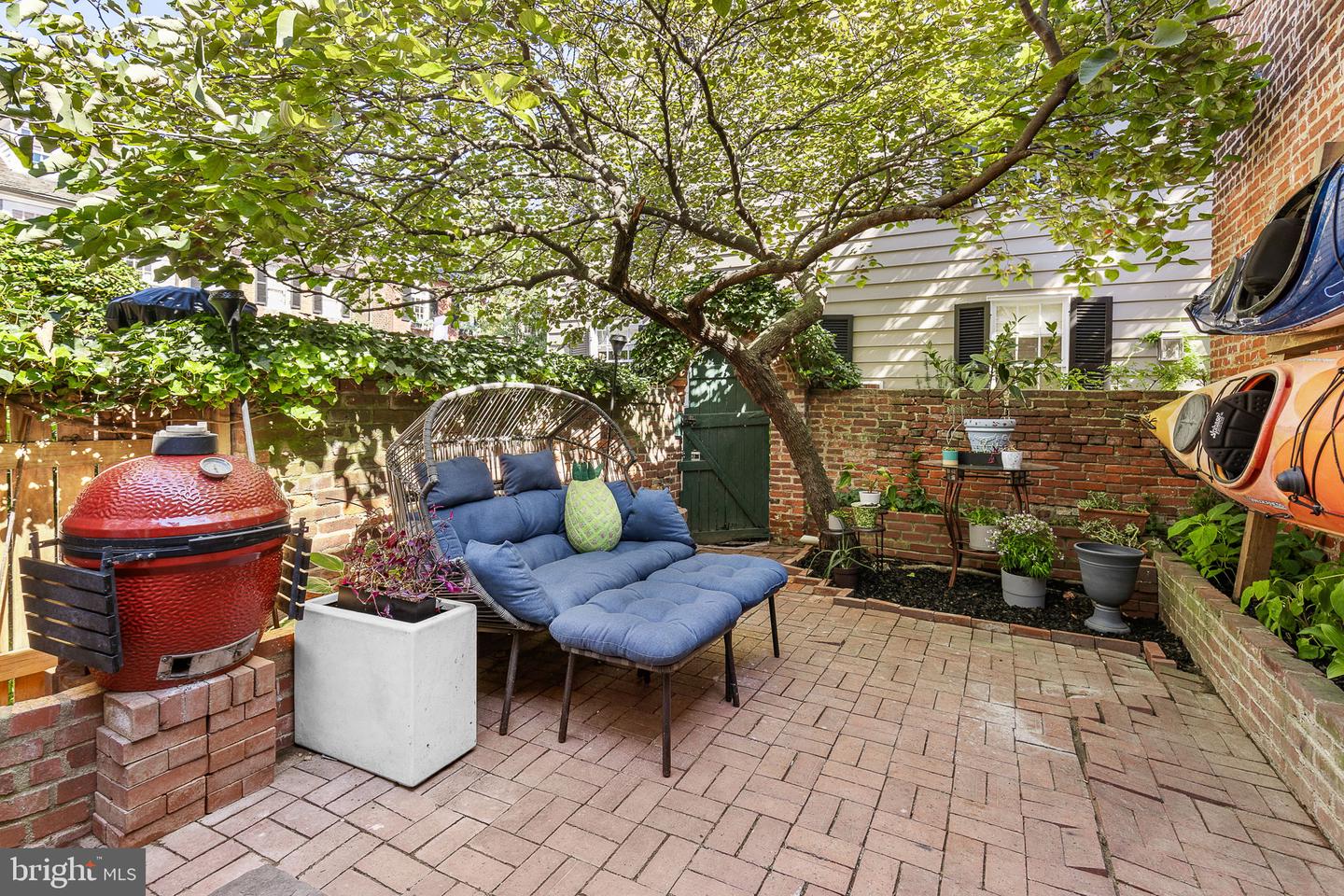 123 DUKE ST, ALEXANDRIA, Virginia 22314, 3 Bedrooms Bedrooms, 12 Rooms Rooms,2 BathroomsBathrooms,Residential,For sale,123 DUKE ST,VAAX2048842 MLS # VAAX2048842