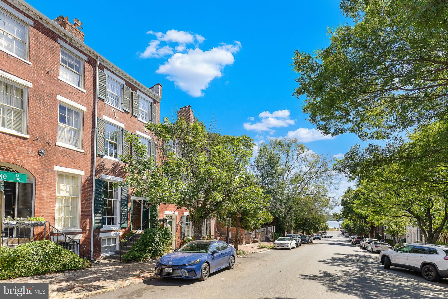 123 DUKE ST, ALEXANDRIA, Virginia 22314, 3 Bedrooms Bedrooms, 12 Rooms Rooms,2 BathroomsBathrooms,Residential,For sale,123 DUKE ST,VAAX2048842 MLS # VAAX2048842