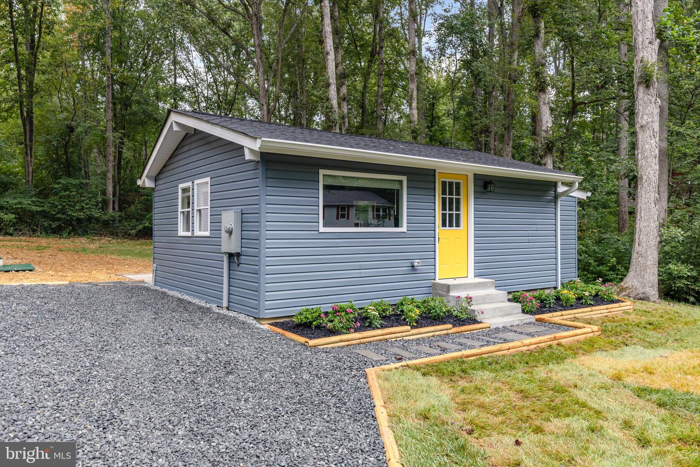 123 HOLLY DR, STAFFORD, Virginia 22556, 4 Rooms Rooms,1 BathroomBathrooms,Residential,For sale,123 HOLLY DR,VAST2042040 MLS # VAST2042040