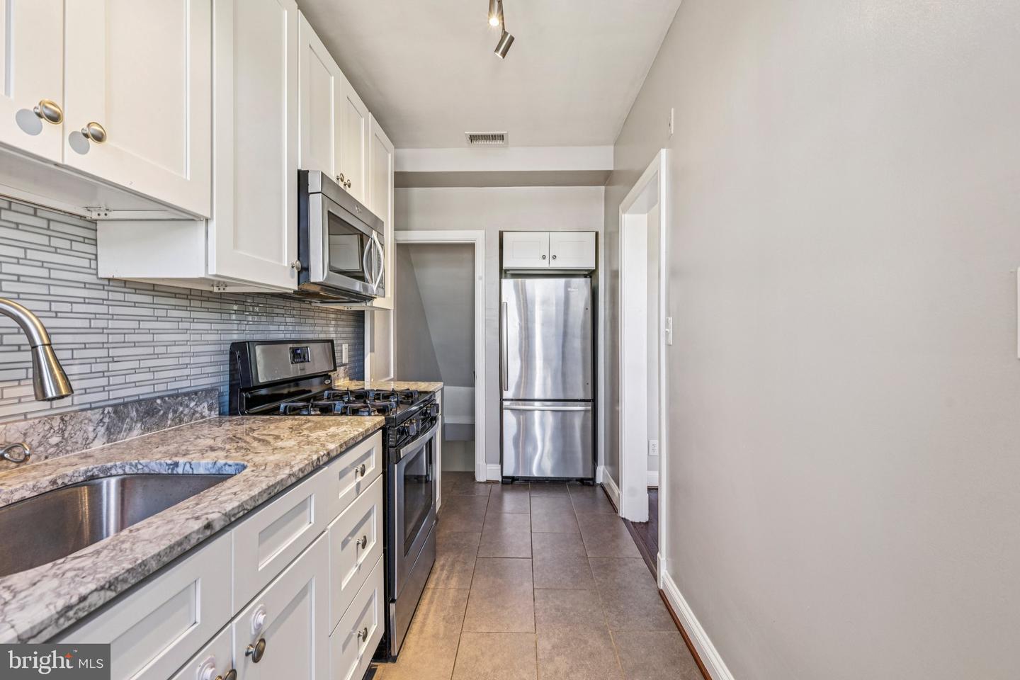 2008 C ST NE, WASHINGTON, District Of Columbia 20002, 3 Bedrooms Bedrooms, ,1 BathroomBathrooms,Residential,For sale,2008 C ST NE,DCDC2216356 MLS # DCDC2216356