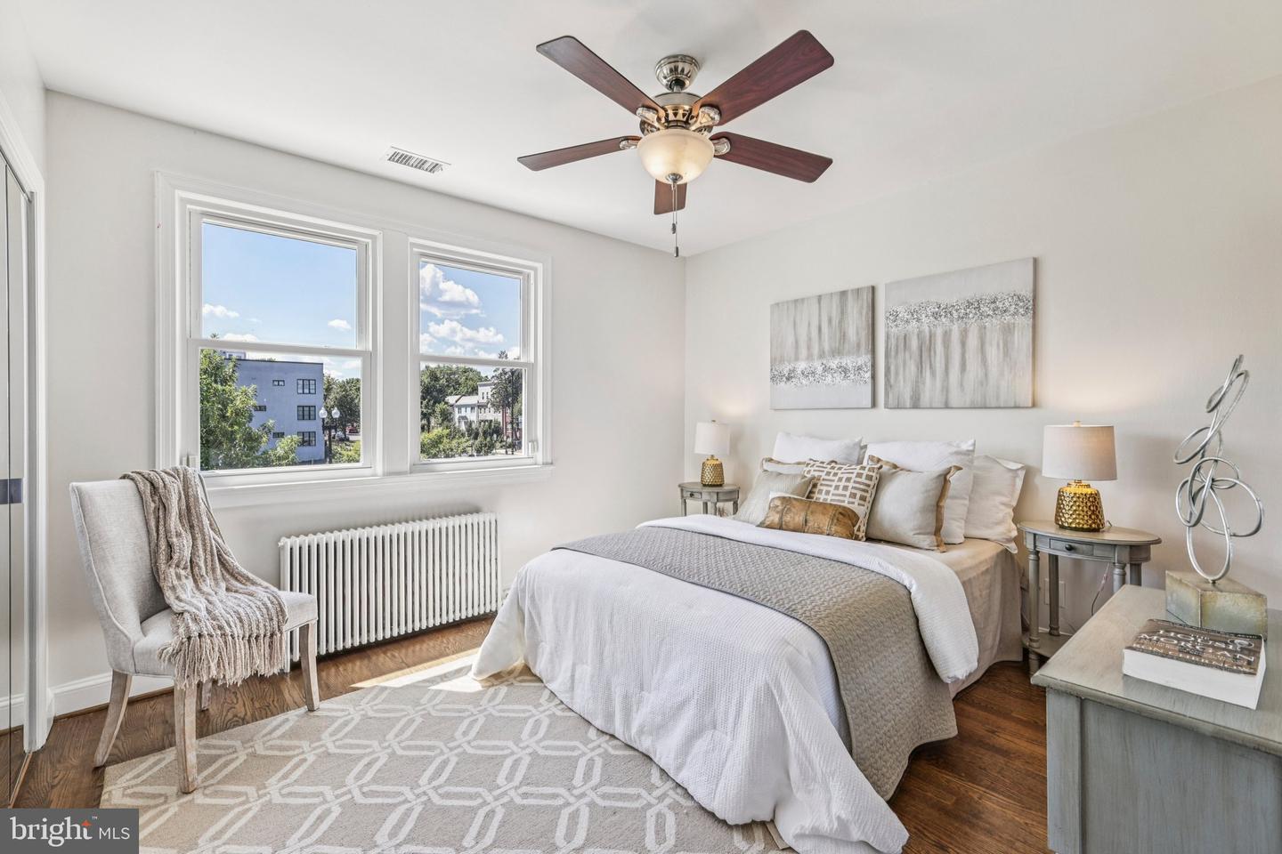 2008 C ST NE, WASHINGTON, District Of Columbia 20002, 3 Bedrooms Bedrooms, ,1 BathroomBathrooms,Residential,For sale,2008 C ST NE,DCDC2216356 MLS # DCDC2216356