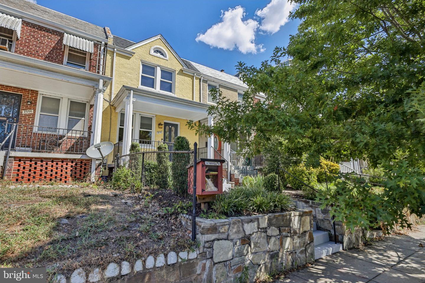 2008 C ST NE, WASHINGTON, District Of Columbia 20002, 3 Bedrooms Bedrooms, ,1 BathroomBathrooms,Residential,For sale,2008 C ST NE,DCDC2216356 MLS # DCDC2216356