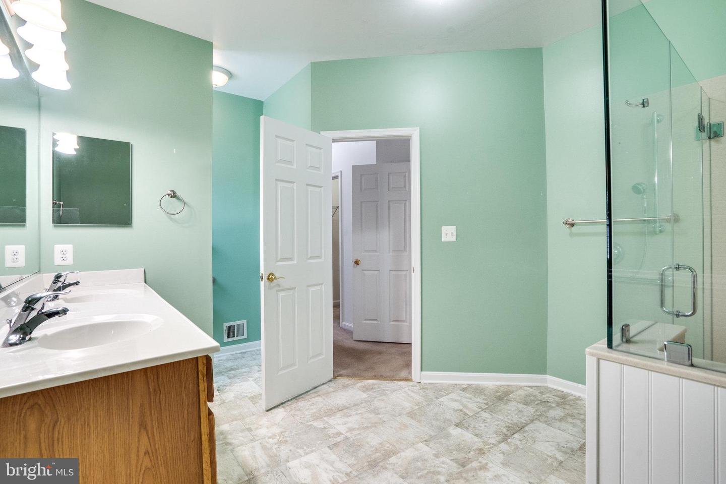 3636 OSBORNE DR, WARRENTON, Virginia 20187, 3 Bedrooms Bedrooms, ,3 BathroomsBathrooms,Residential,For sale,3636 OSBORNE DR,VAFQ2018008 MLS # VAFQ2018008
