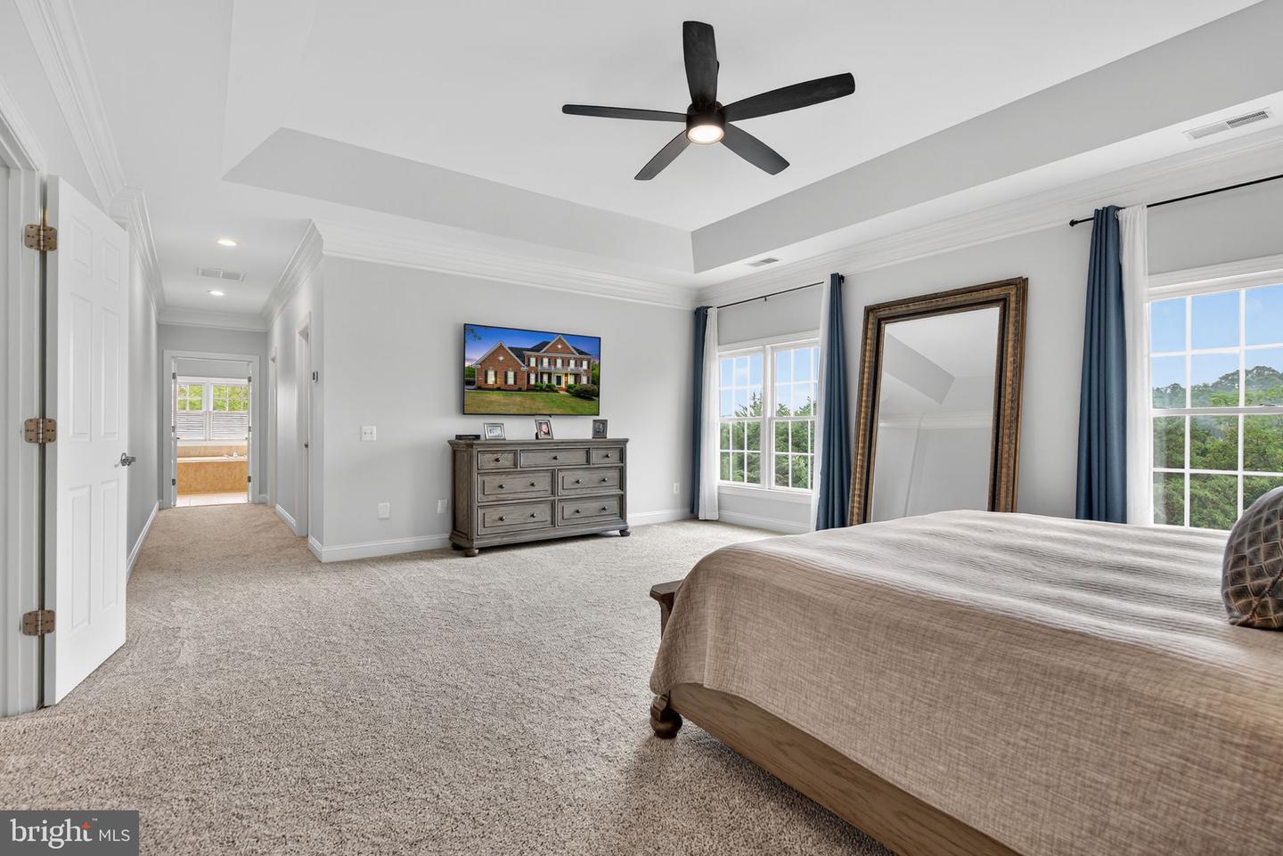 13630 CHESTNUT RIDGE CT, HAYMARKET, Virginia 20169, 5 Bedrooms Bedrooms, ,4 BathroomsBathrooms,Residential,For sale,13630 CHESTNUT RIDGE CT,VAPW2102286 MLS # VAPW2102286