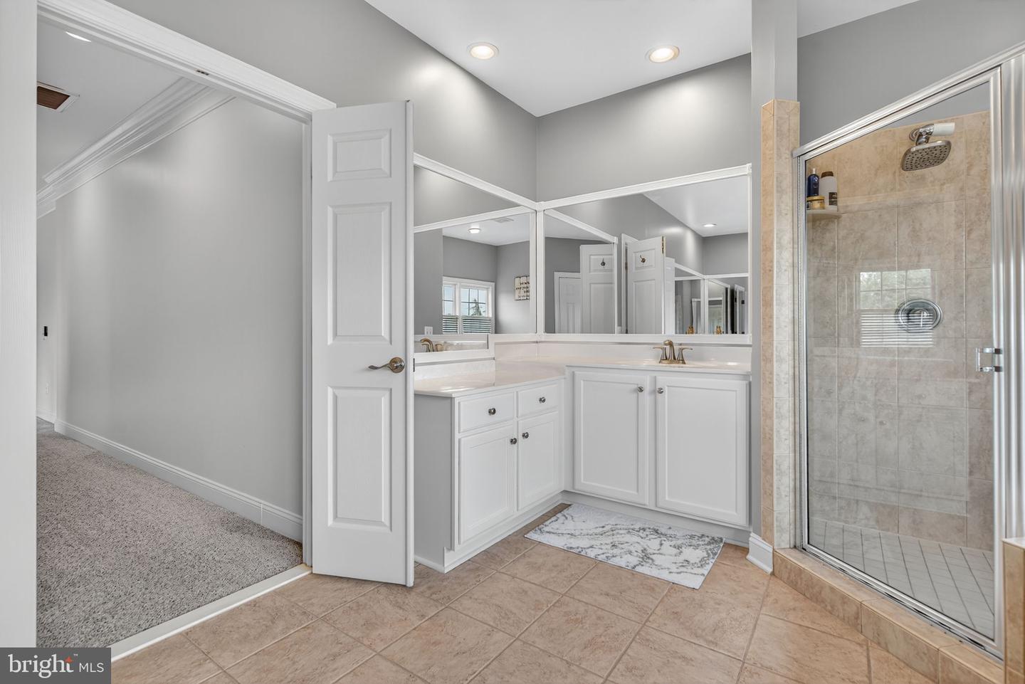 13630 CHESTNUT RIDGE CT, HAYMARKET, Virginia 20169, 5 Bedrooms Bedrooms, ,4 BathroomsBathrooms,Residential,For sale,13630 CHESTNUT RIDGE CT,VAPW2102286 MLS # VAPW2102286