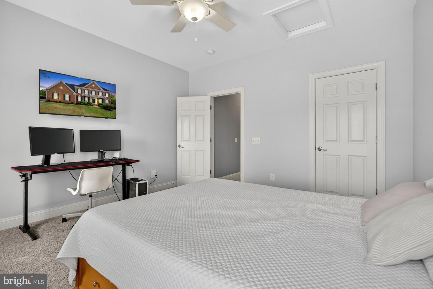 13630 CHESTNUT RIDGE CT, HAYMARKET, Virginia 20169, 5 Bedrooms Bedrooms, ,4 BathroomsBathrooms,Residential,For sale,13630 CHESTNUT RIDGE CT,VAPW2102286 MLS # VAPW2102286