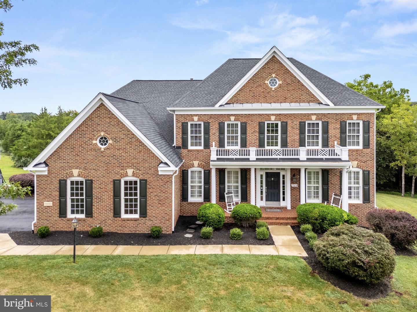 13630 CHESTNUT RIDGE CT, HAYMARKET, Virginia 20169, 5 Bedrooms Bedrooms, ,4 BathroomsBathrooms,Residential,For sale,13630 CHESTNUT RIDGE CT,VAPW2102286 MLS # VAPW2102286