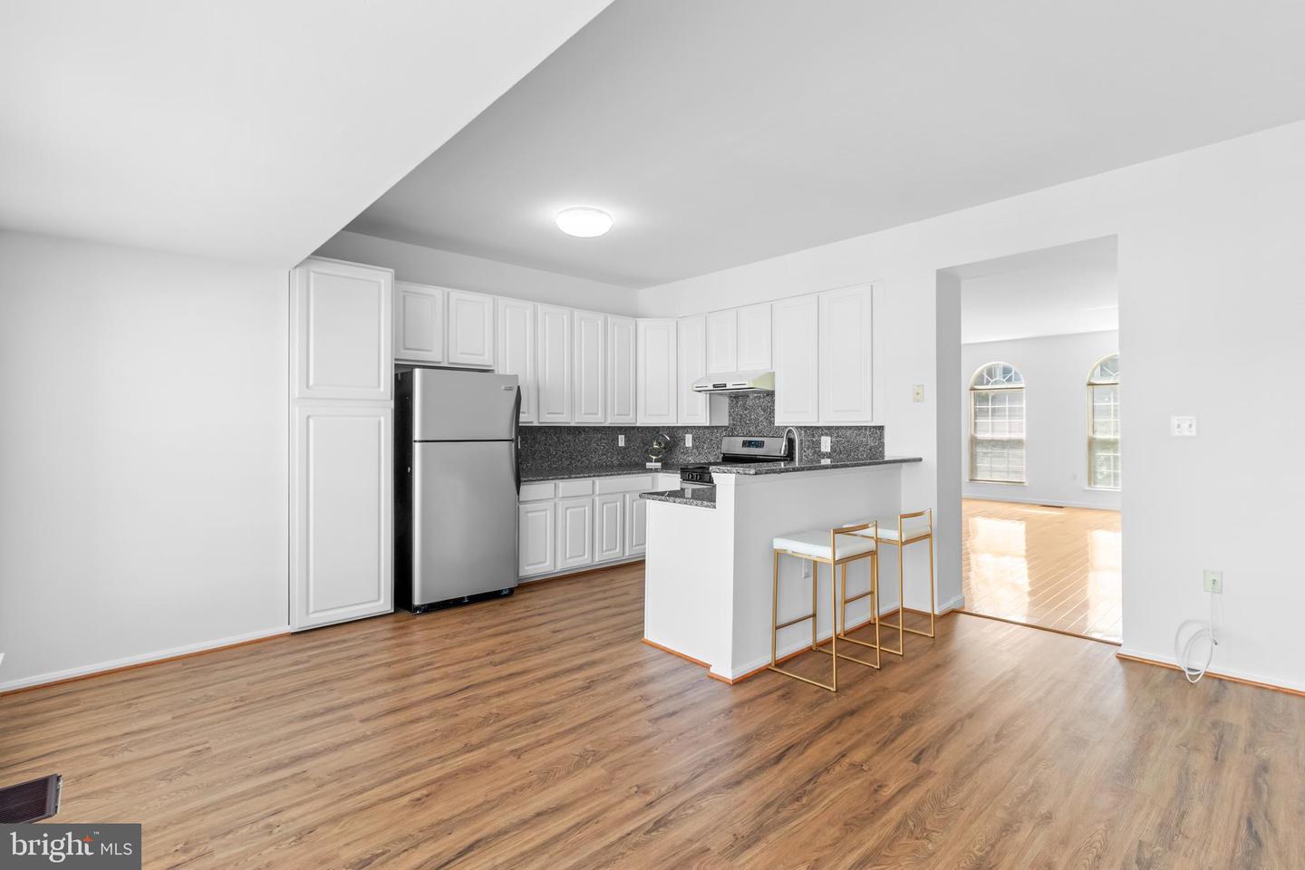4081 FOUNTAINSIDE LN, FAIRFAX, Virginia 22030, 3 Bedrooms Bedrooms, ,2 BathroomsBathrooms,Residential,For sale,4081 FOUNTAINSIDE LN,VAFX2262922 MLS # VAFX2262922