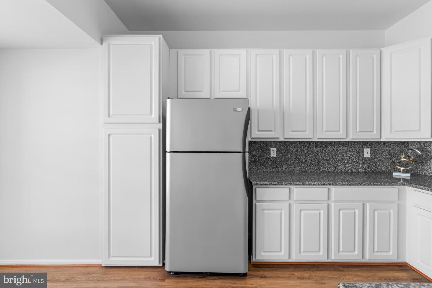 4081 FOUNTAINSIDE LN, FAIRFAX, Virginia 22030, 3 Bedrooms Bedrooms, ,2 BathroomsBathrooms,Residential,For sale,4081 FOUNTAINSIDE LN,VAFX2262922 MLS # VAFX2262922