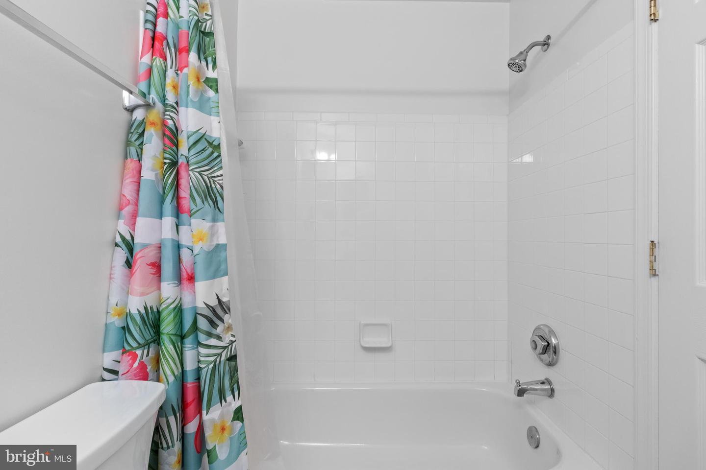 4081 FOUNTAINSIDE LN, FAIRFAX, Virginia 22030, 3 Bedrooms Bedrooms, ,2 BathroomsBathrooms,Residential,For sale,4081 FOUNTAINSIDE LN,VAFX2262922 MLS # VAFX2262922