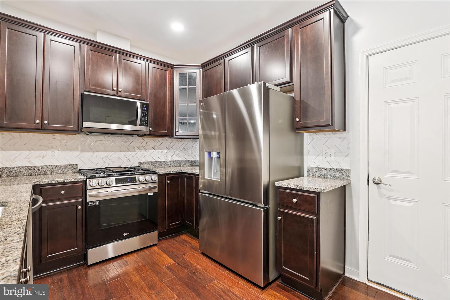 44075 PEIROSA TER, CHANTILLY, Virginia 20152, 3 Bedrooms Bedrooms, ,2 BathroomsBathrooms,Residential,For sale,44075 PEIROSA TER,VALO2105202 MLS # VALO2105202