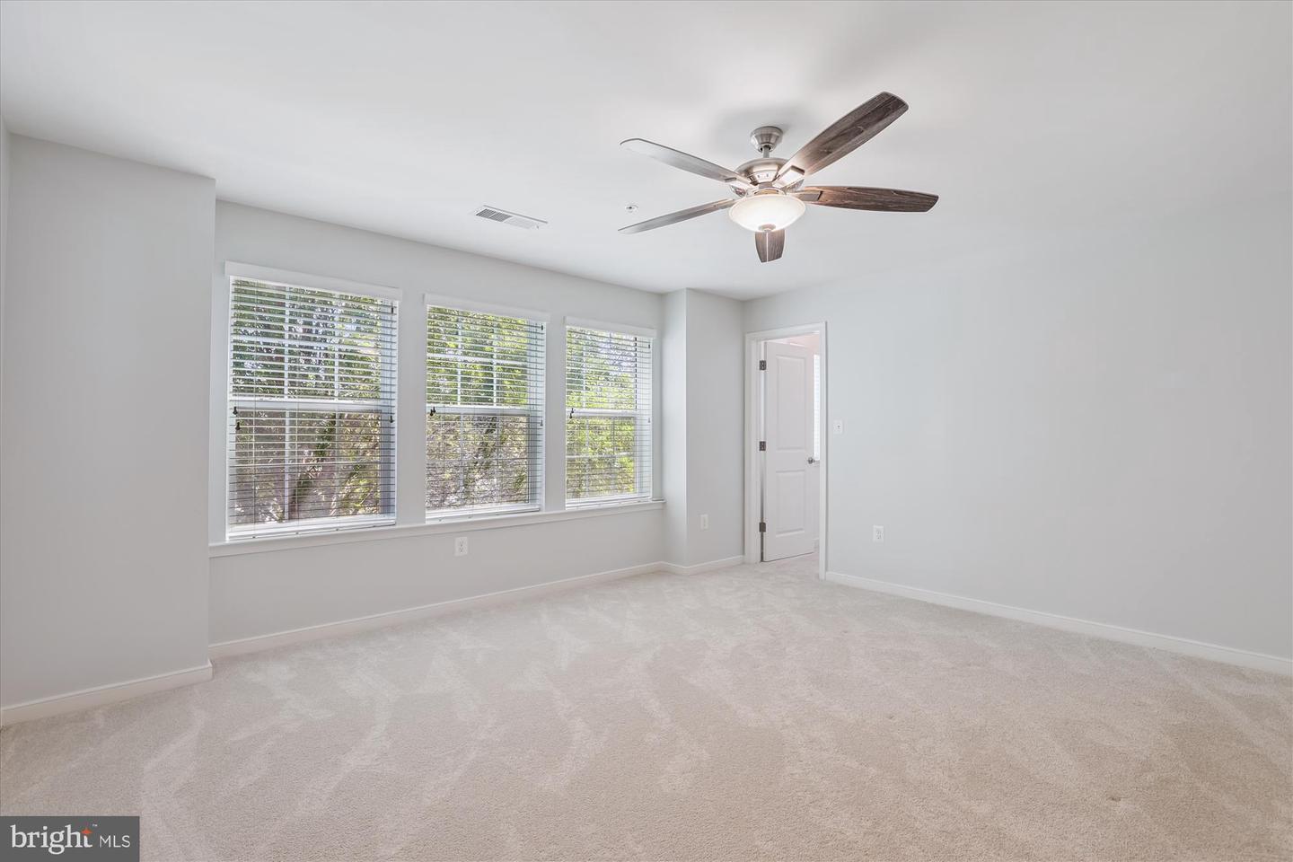 44075 PEIROSA TER, CHANTILLY, Virginia 20152, 3 Bedrooms Bedrooms, ,2 BathroomsBathrooms,Residential,For sale,44075 PEIROSA TER,VALO2105202 MLS # VALO2105202