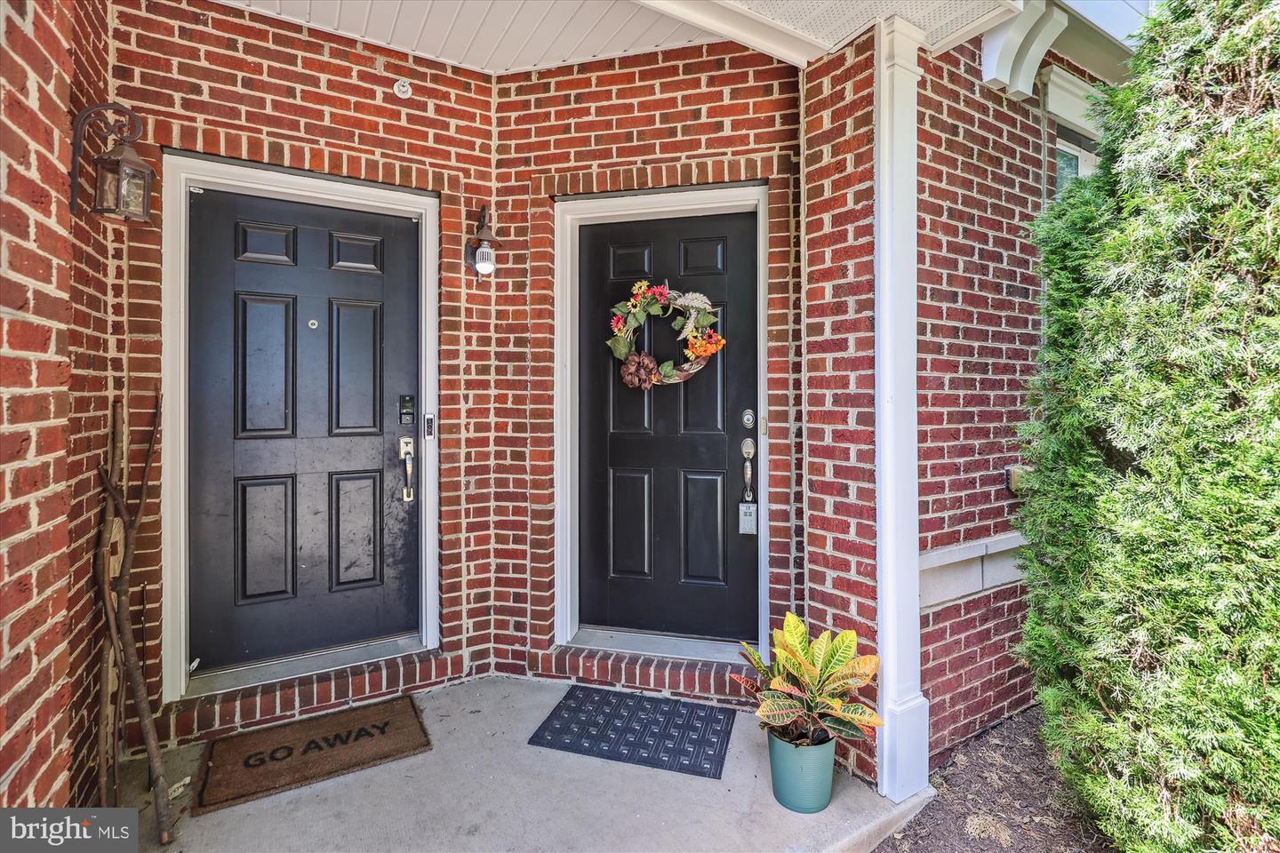 44075 PEIROSA TER, CHANTILLY, Virginia 20152, 3 Bedrooms Bedrooms, ,2 BathroomsBathrooms,Residential,For sale,44075 PEIROSA TER,VALO2105202 MLS # VALO2105202